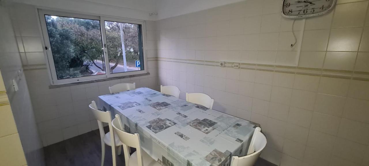 Large 4 Bedroom - * Albufeira